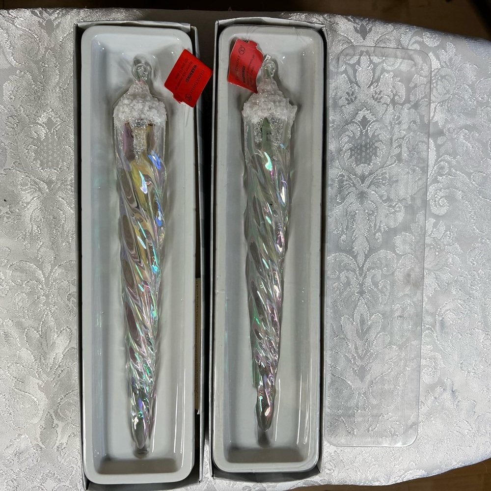 NIB Dept 56‎ Lighted Icicles